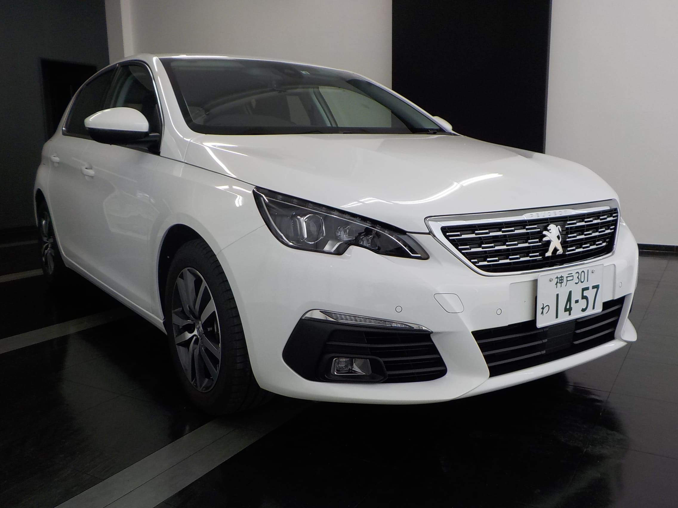 Peugeot 308 Allure　　　　　　【大阪】